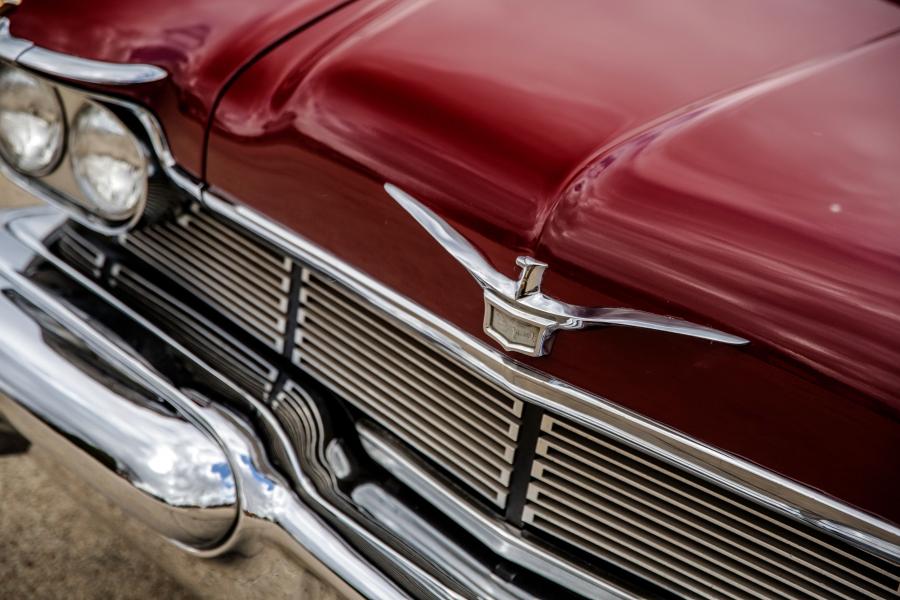 Детали экстерьера Imperial Crown Convertible (LY1-M) 1958 года  (фото 3 из 29)